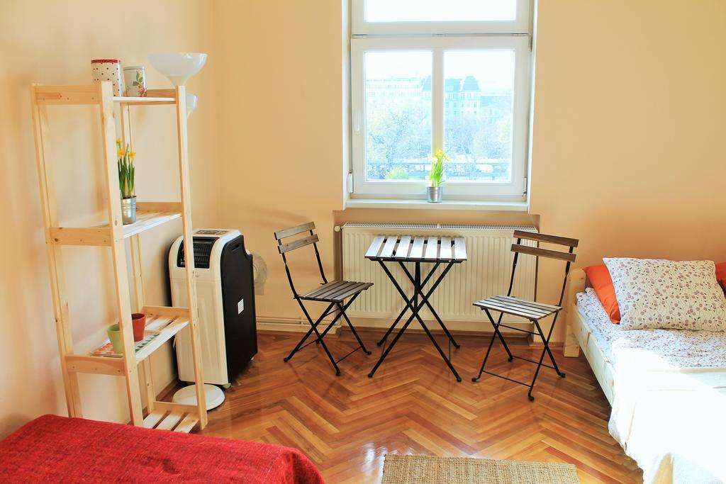Lidi Guesthouse Budapeste Exterior foto